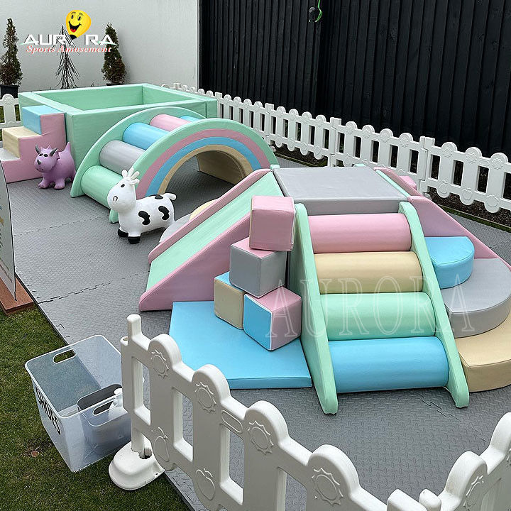 Pastel Baby Soft Play Bloków wspinaczkowych do wynajęcia na imprezy
