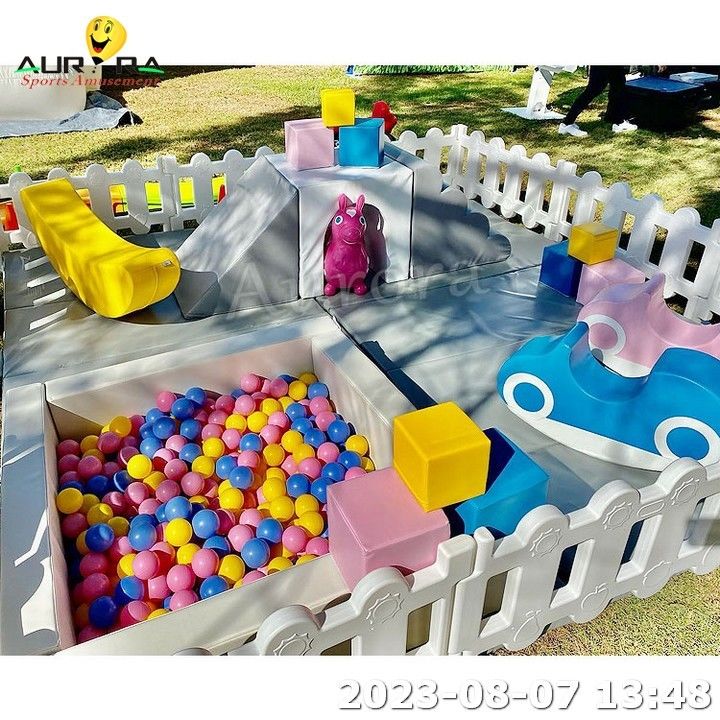 Miękkie zestawy zabaw dla dzieci Miękkie zestawy zabaw Merry Go Round Outdoor Playground Climber Ball Pit