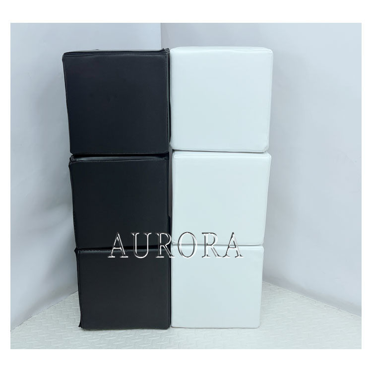 Sprzęt do zabawy z podwójnymi zjeżdżalnikami czarno-biały zestaw dzieci do wynajęcia